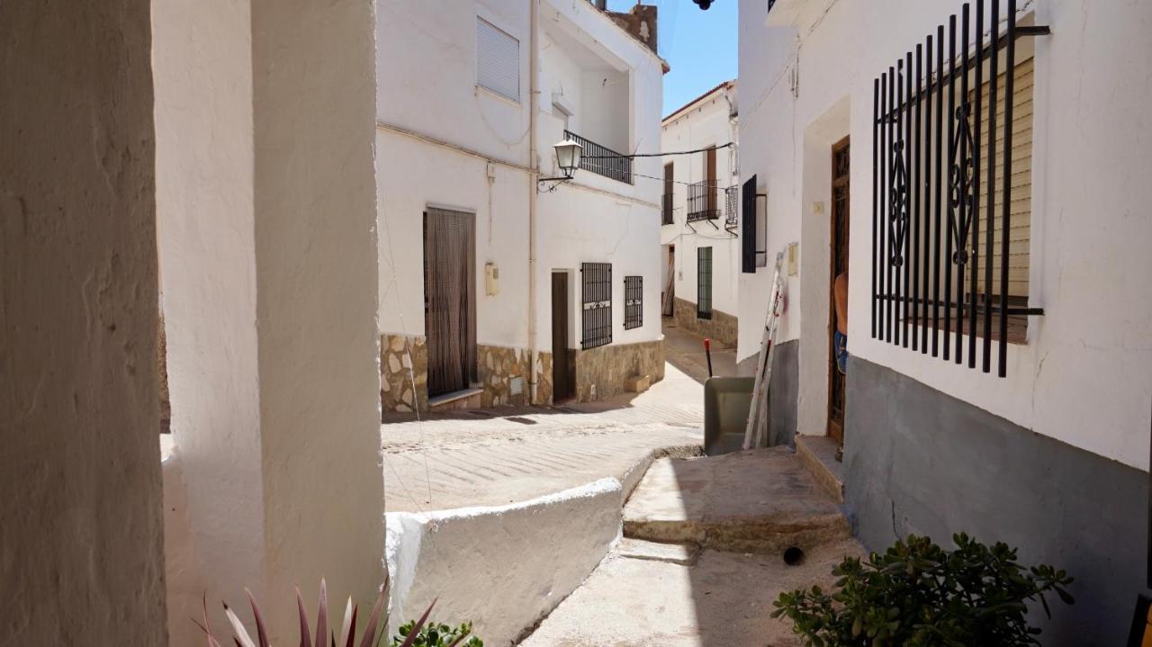 Casa Amigos Sorvilan - La Almendra Esterno foto